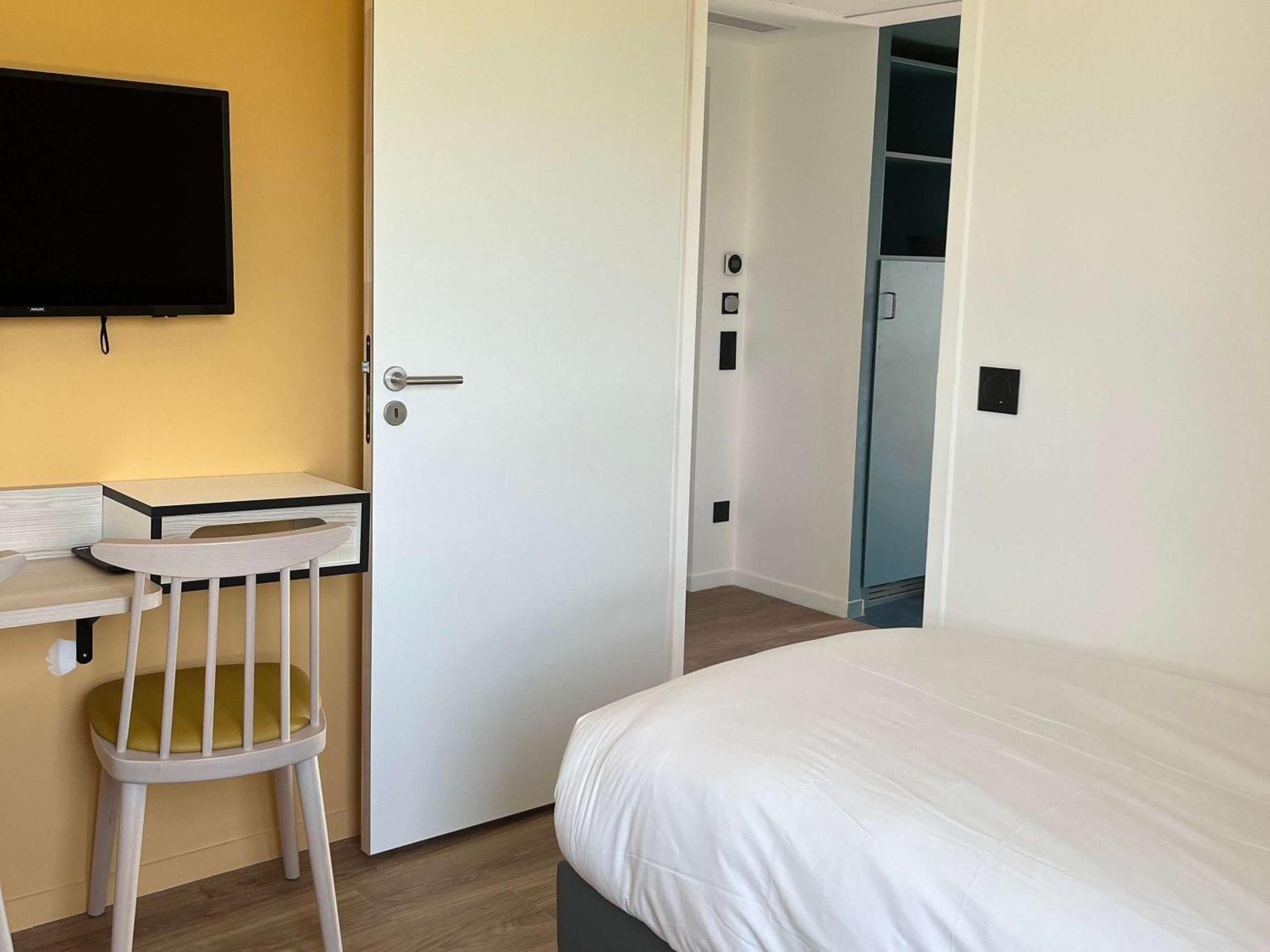 Aparthotel Adagio Access Porte De Camargue Saint-Martin-de-Crau Exterior foto