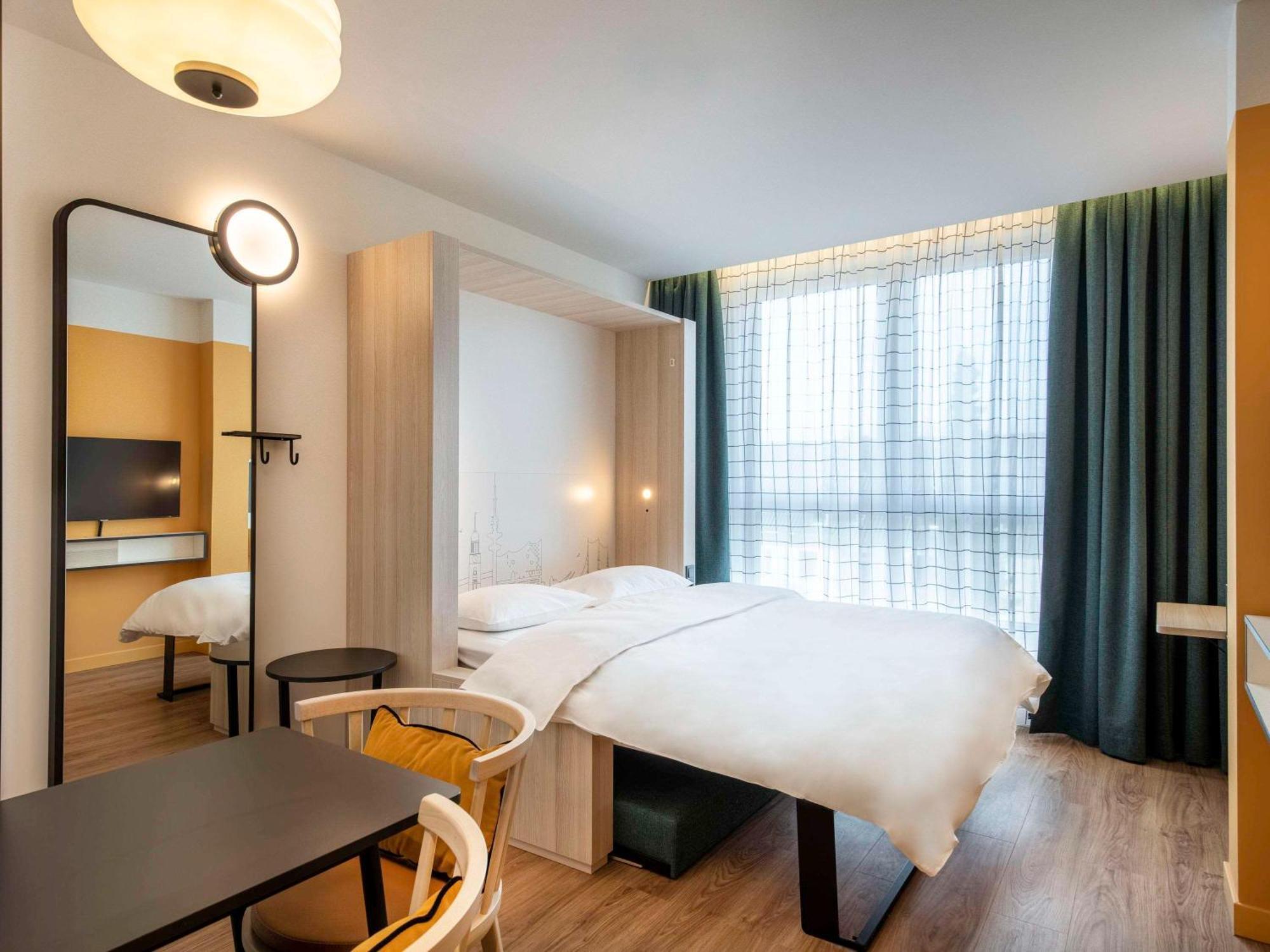 Aparthotel Adagio Access Porte De Camargue Saint-Martin-de-Crau Exterior foto
